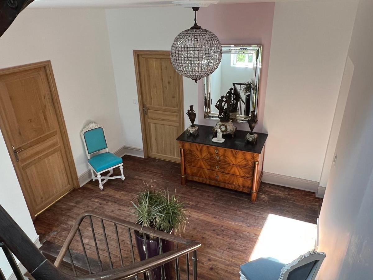 Chateau Segot Neuilly-le-Real Luaran gambar