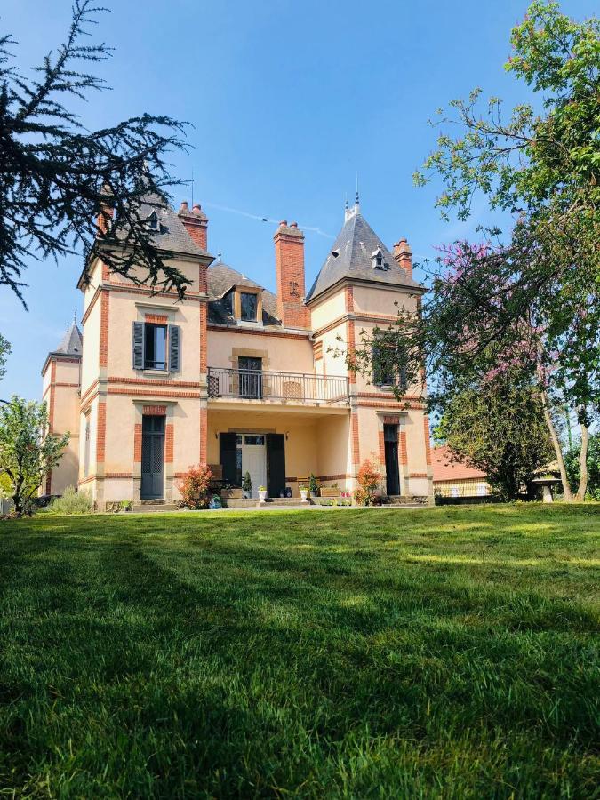 Chateau Segot Neuilly-le-Real Luaran gambar