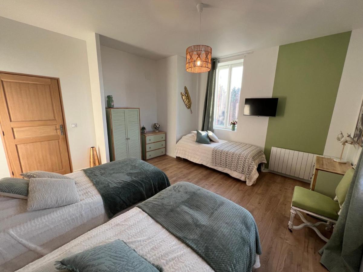 Chateau Segot Neuilly-le-Real Luaran gambar