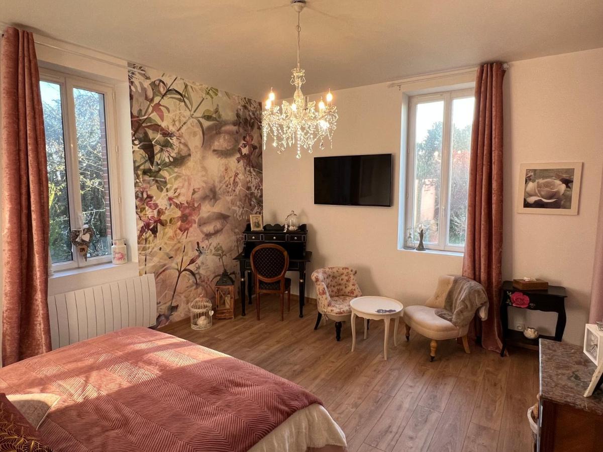 Chateau Segot Neuilly-le-Real Luaran gambar