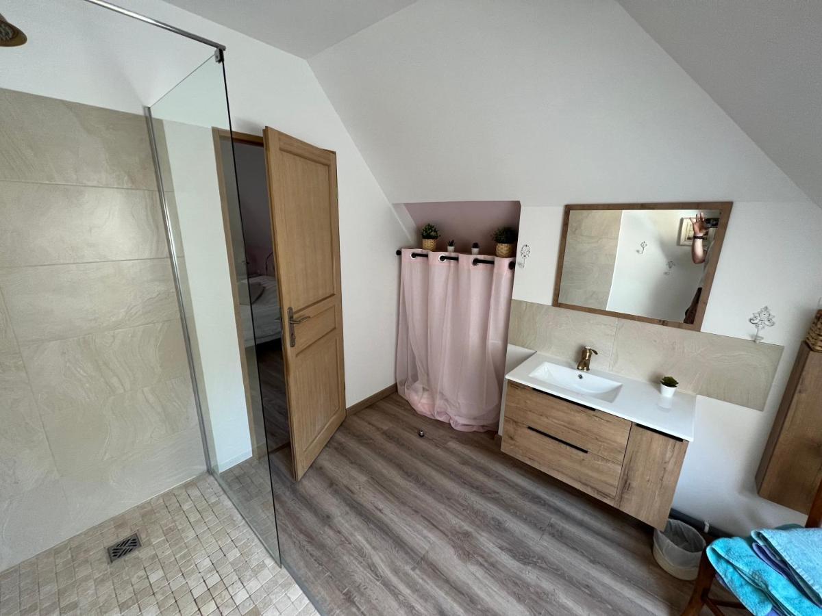 Chateau Segot Neuilly-le-Real Luaran gambar
