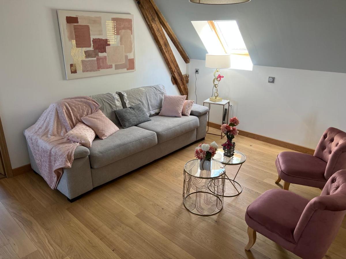 Chateau Segot Neuilly-le-Real Luaran gambar