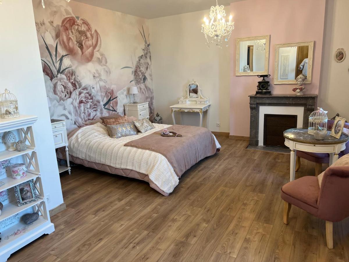 Chateau Segot Neuilly-le-Real Luaran gambar