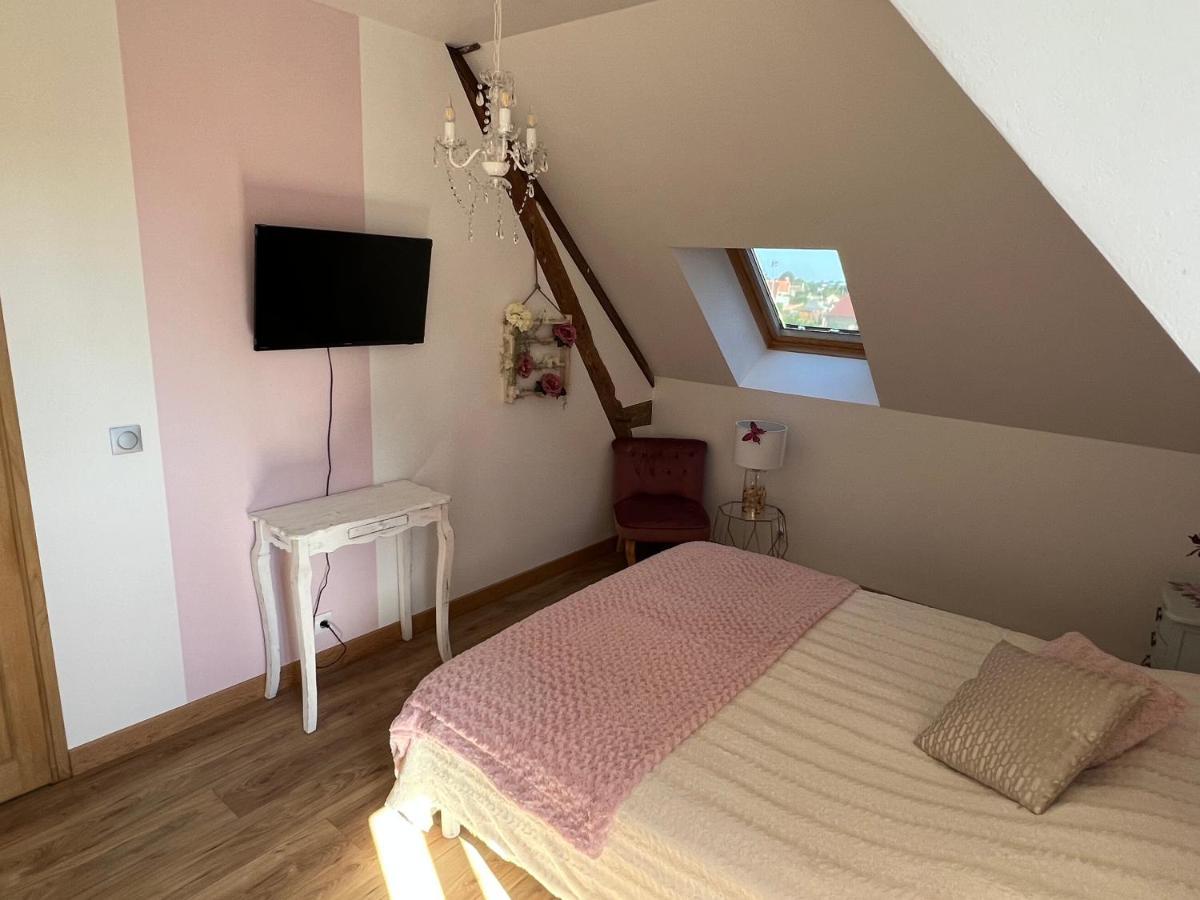 Chateau Segot Neuilly-le-Real Luaran gambar