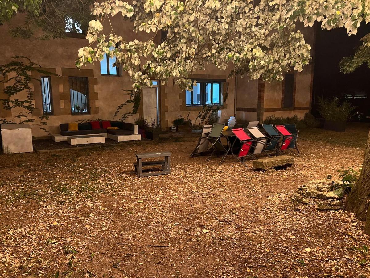 Chateau Segot Neuilly-le-Real Luaran gambar